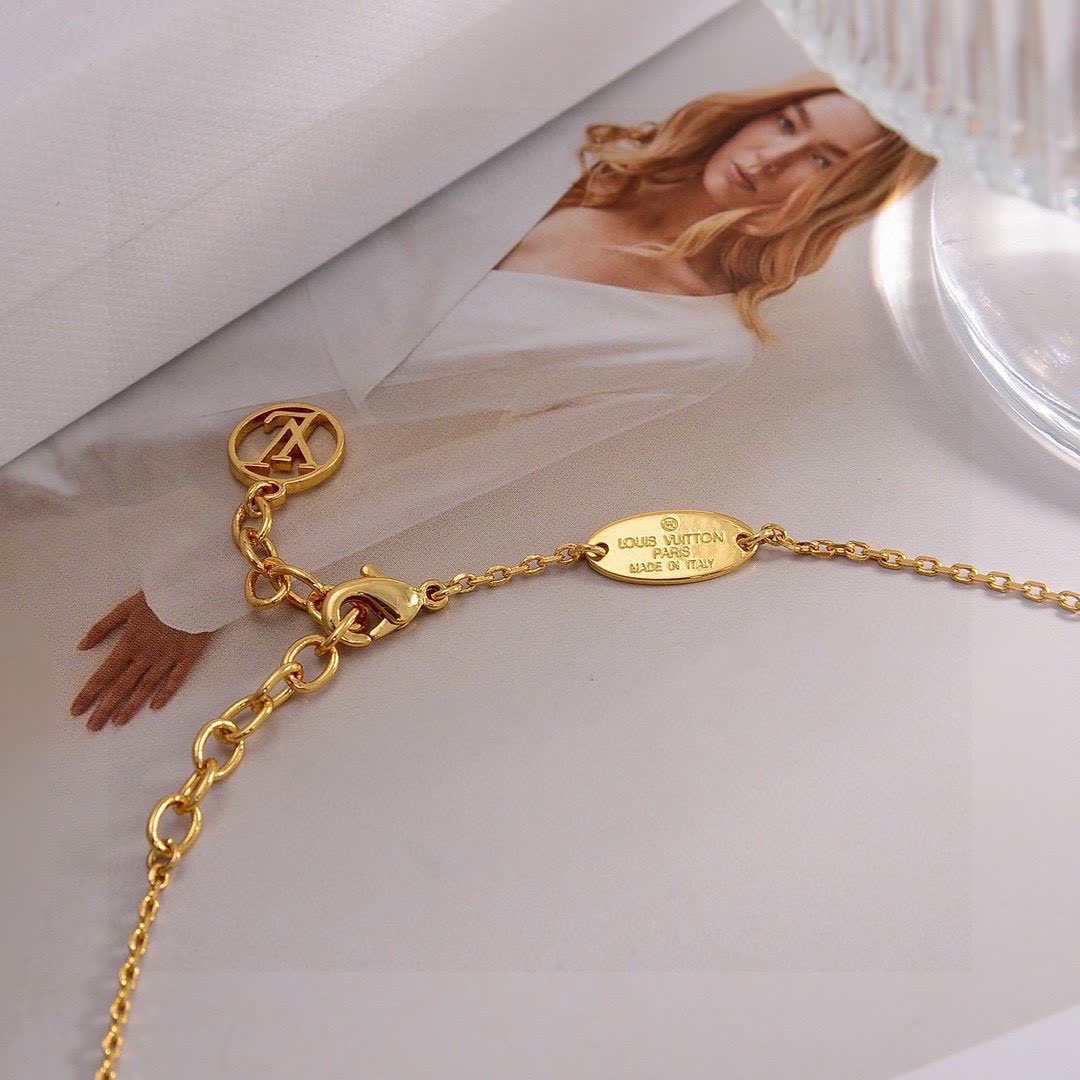LV & Me Necklace, Letter T - Fashion Accessories | LOUIS VUITTON